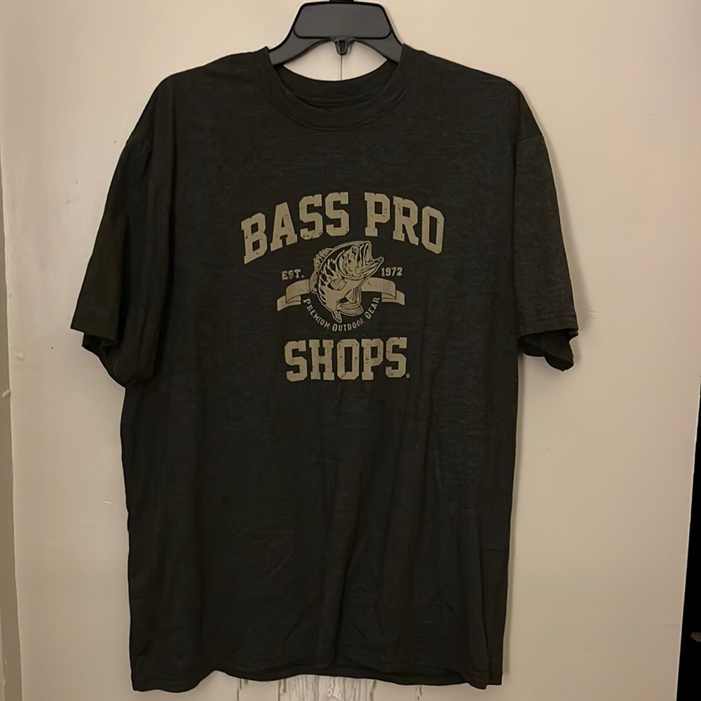Bass pro shop Large Tee👕🔥🔥🔥